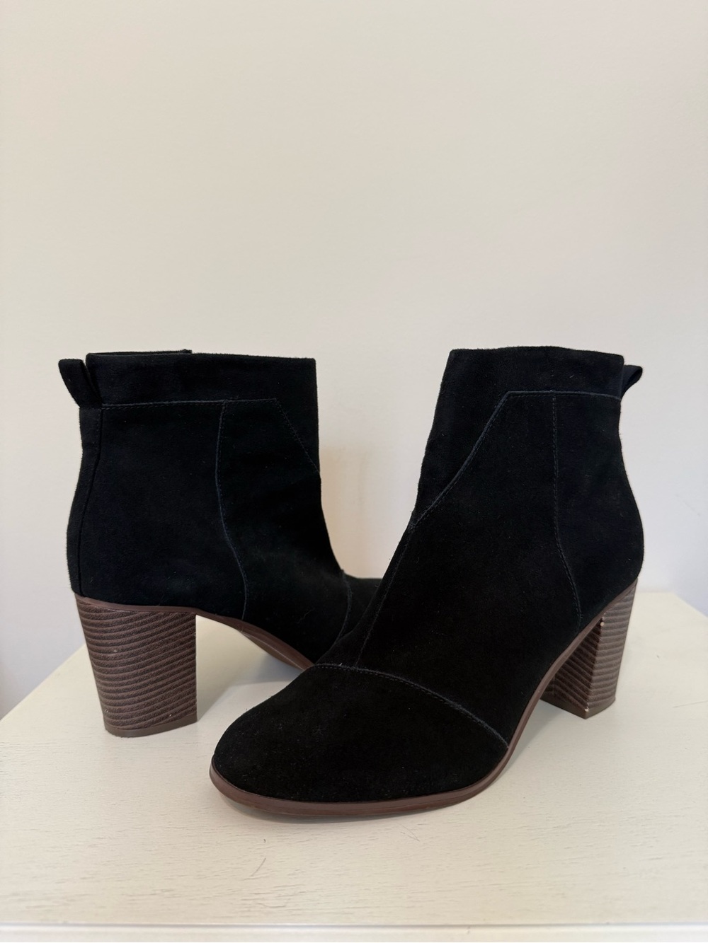 Toms Lunata Black Suede Booties Women’s 10 Wood Heel 3in